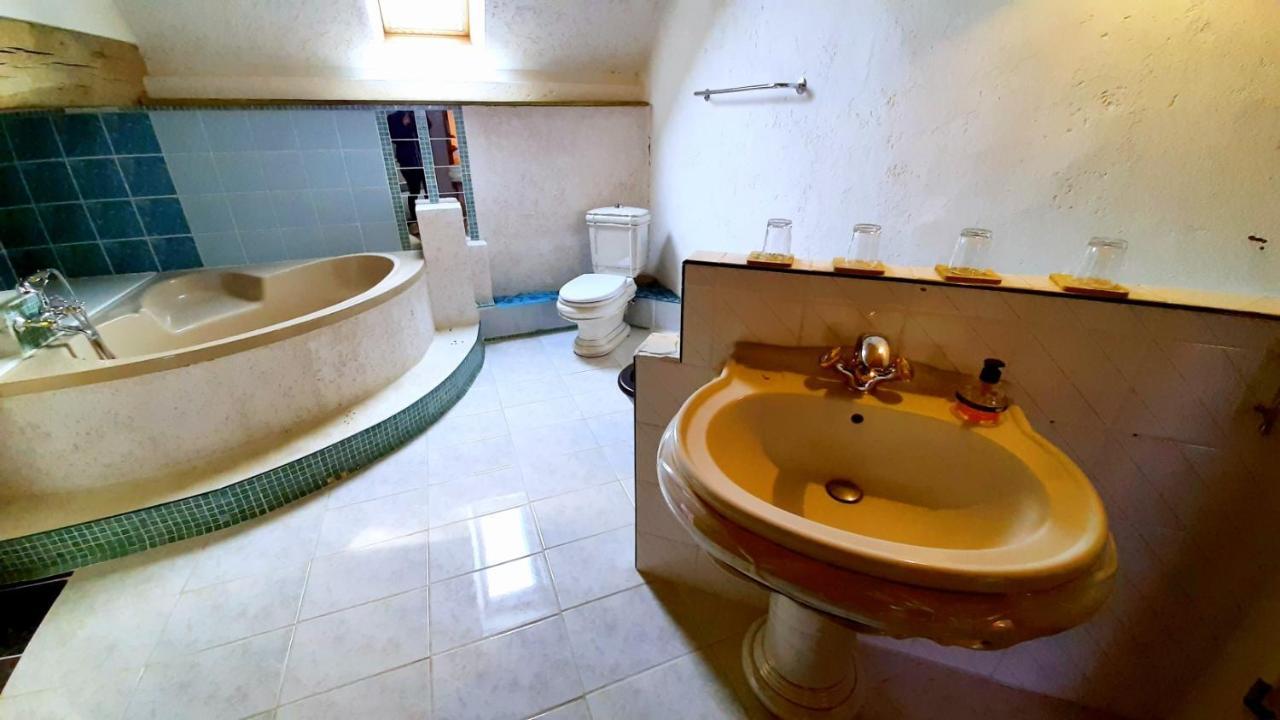 Gite Chez Leo Varennes-sur-le-Doubs Buitenkant foto